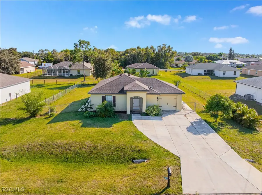 216 Des Cartes Street, Fort Myers, FL 33913 - Image #3