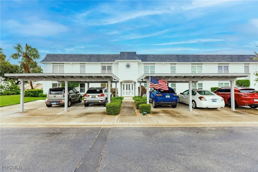 6832 Sandtrap Drive #2, Fort Myers, FL 33919 - Image #2