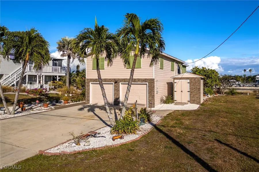 3374 York Road, Saint James City, FL 33956 - Image #2