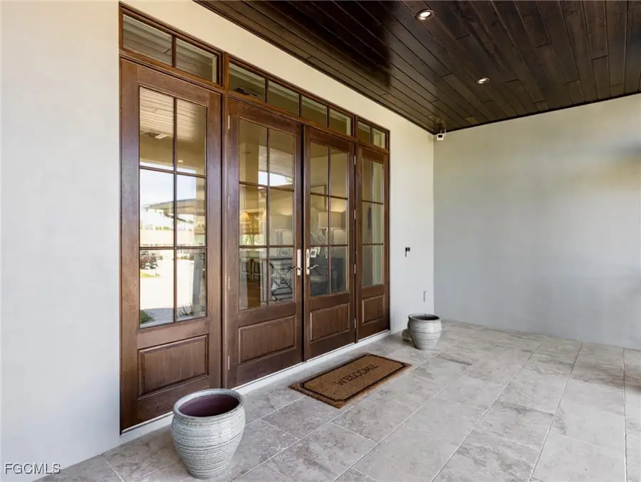 6255 Cocos Drive, Fort Myers, FL 33908 - Image #3