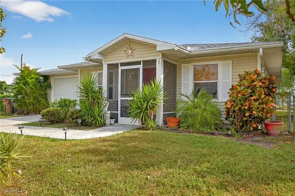 1723 NE 1st Place, Cape Coral, FL 33909