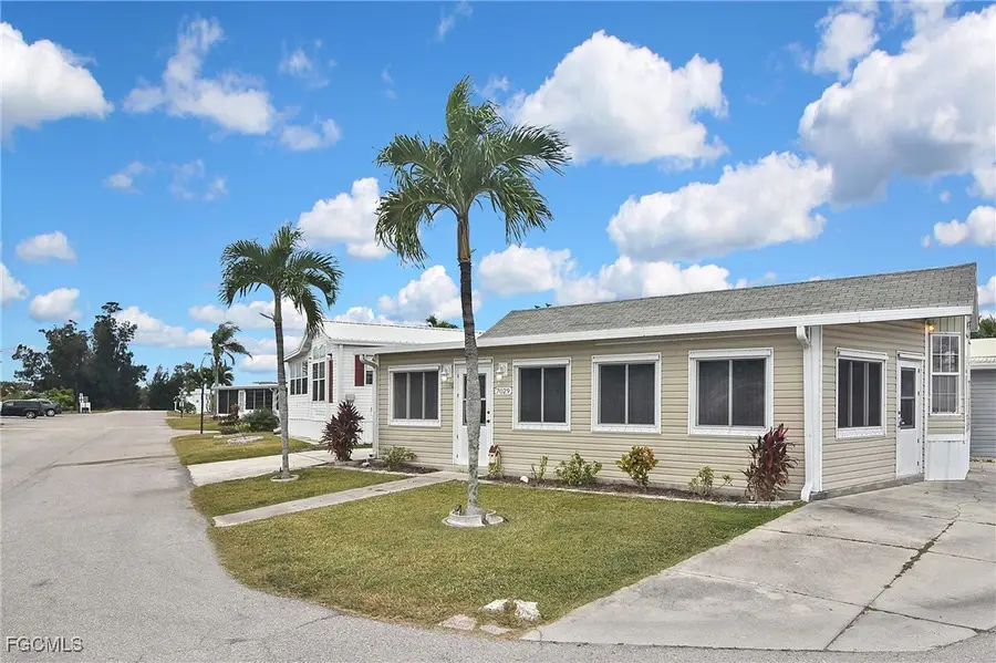 7029 Granada Lakes Drive, Fort Myers, FL 33967 - Image #2