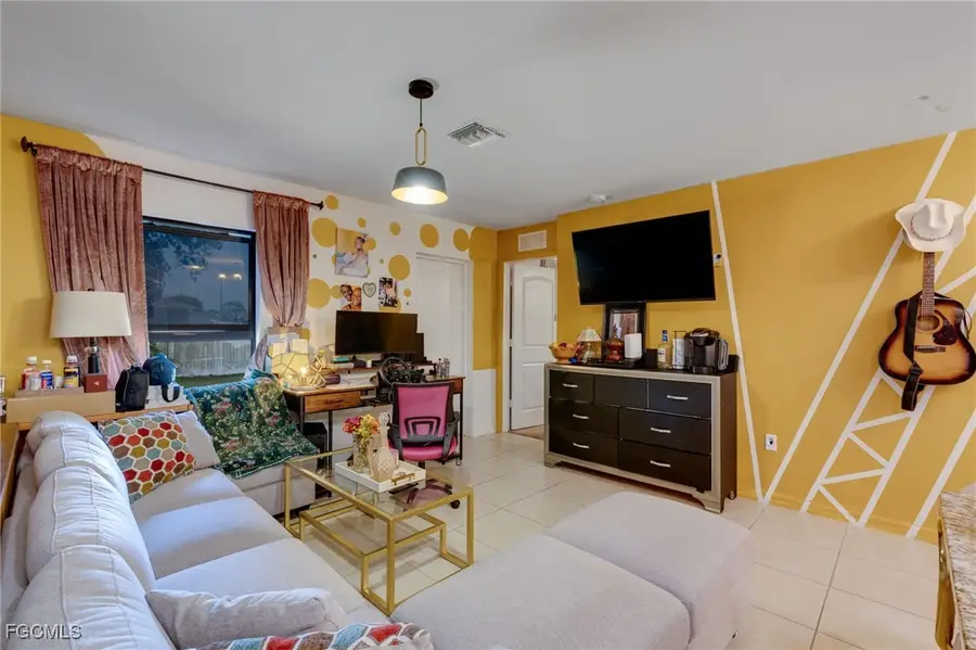 824 Umber Drive, Fort Myers, FL 33913 - Image #3