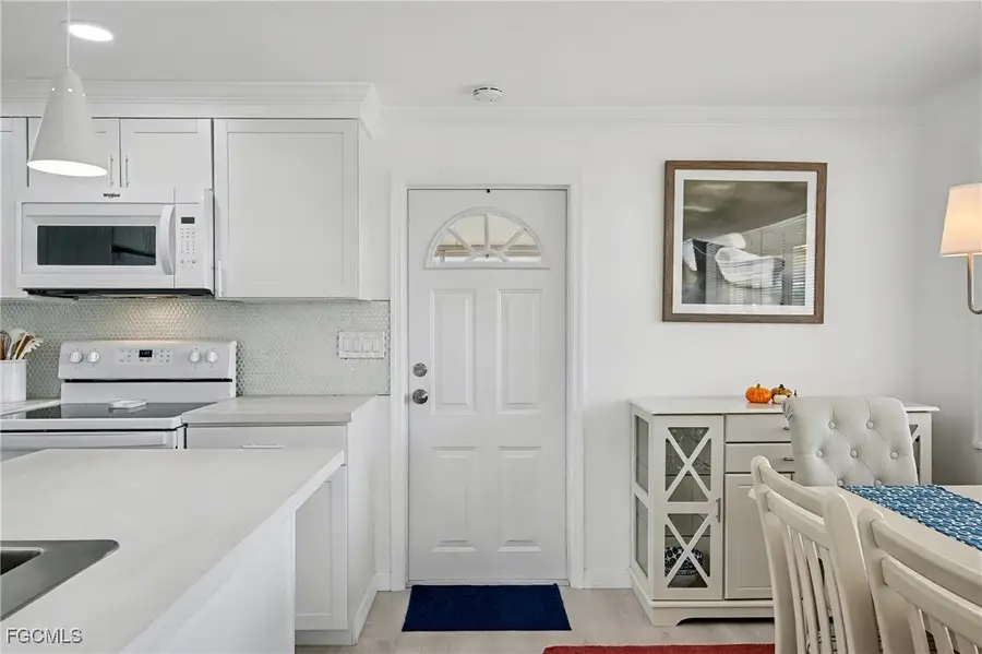 5560 Sir Walter Way, North Fort Myers, FL 33917 - Image #3