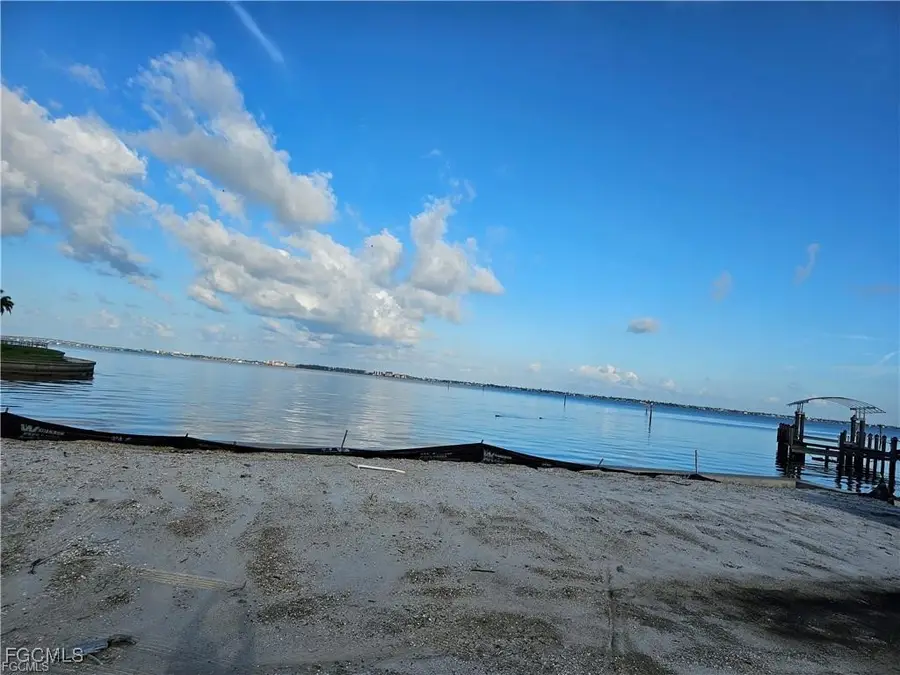 6928 Old Whiskey Creek Drive, Fort Myers, FL 33919 - Image #2