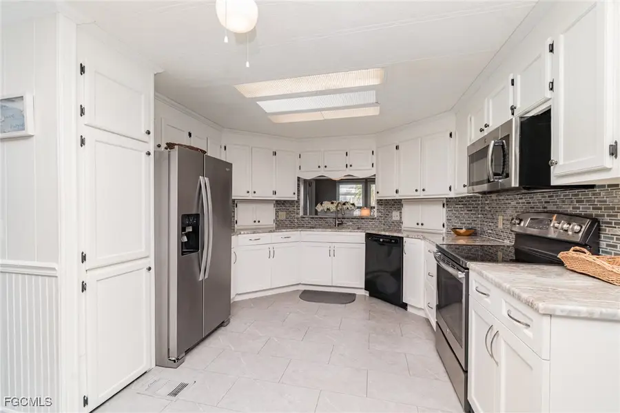 5508 Colonial Road, North Fort Myers, FL 33917 - Image #2