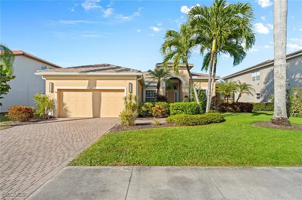 8429 Laurel Lakes Boulevard, Naples, FL 34119