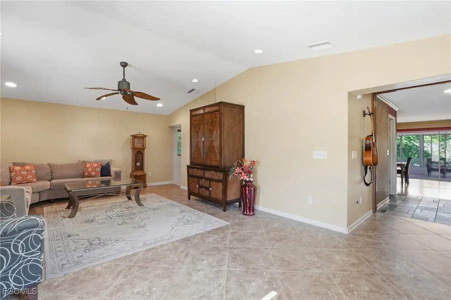 5541 Winkler Road, Fort Myers, FL 33919 - Image #2