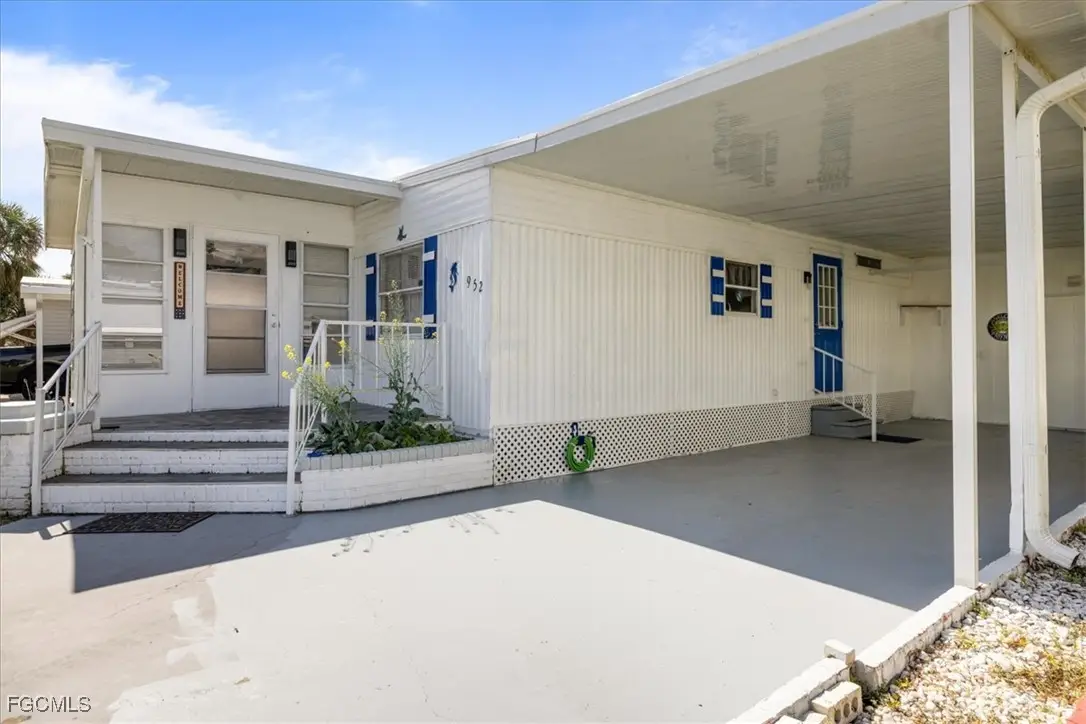 952 Days Lane, North Fort Myers, FL 33917 - Image #1