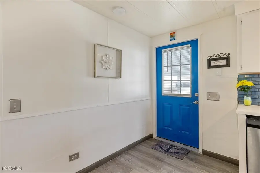 952 Days Lane, North Fort Myers, FL 33917 - Image #2