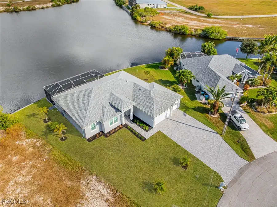 913 NW 33rd Place, Cape Coral, FL 33993 - Image #3