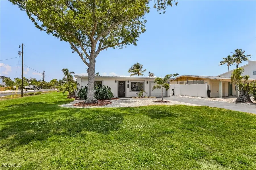 2390 Oleander Street, Saint James City, FL 33956 - Image #2