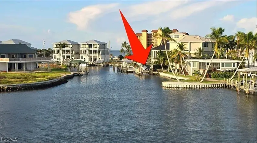 581 Carlos Circle, Fort Myers Beach, FL 33931 - Image #3
