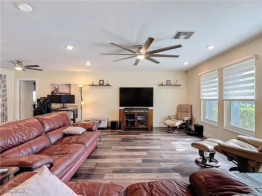 911 SW 33rd Terrace, Cape Coral, FL 33914 - Image #3