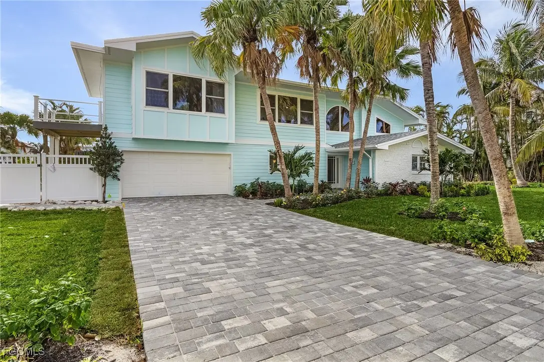 1543 San Carlos Bay Drive, Sanibel, FL 33957 - Image #1