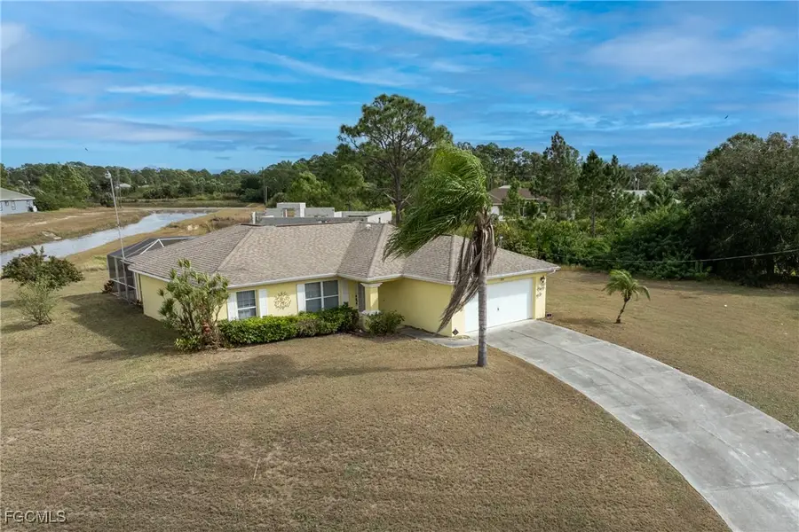 2812 Beth Avenue N, Lehigh Acres, FL 33971 - Image #2