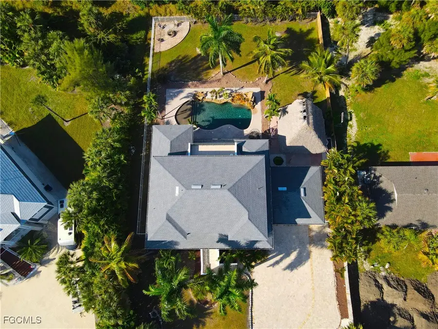 16700 Wisteria Drive, Fort Myers, FL 33908 - Image #3