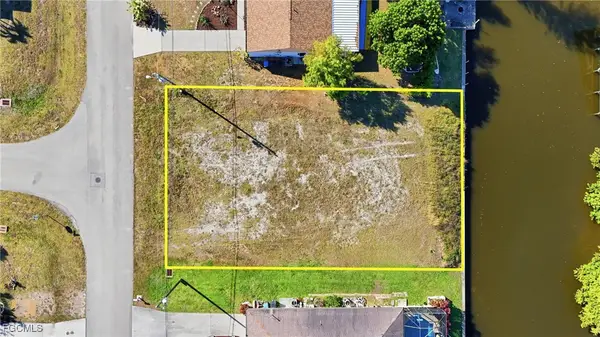 829 SW 40th Terrace, Cape Coral, FL 33914