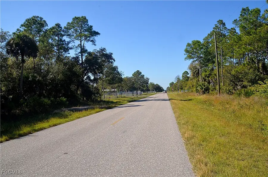 318 Hunting Club Avenue, Montura, FL 33440 - Image #3