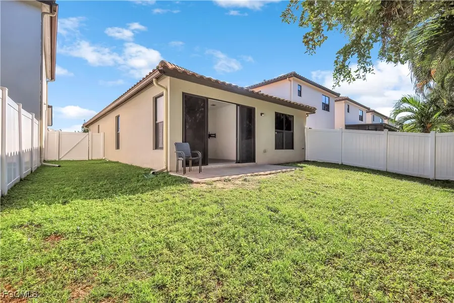 8793 Madrid Circle, Naples, FL 34104 - Image #2