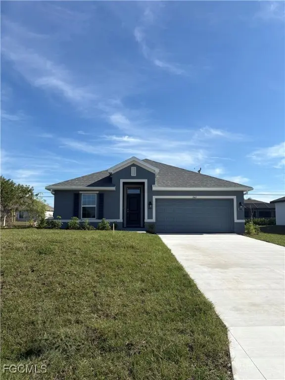2605 NE 1st Place, Cape Coral, FL 33909