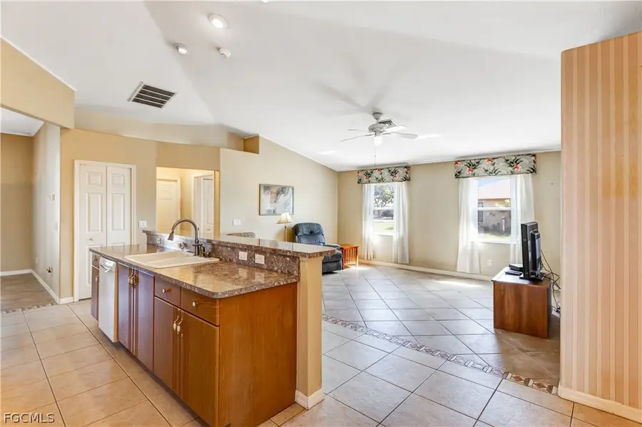 3908 SE 2nd Avenue, Cape Coral, FL 33904 - #3