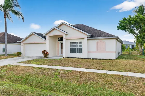 4664 Varsity Circle, Lehigh Acres, FL 33971