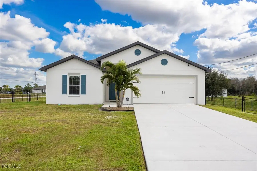 833 Youngreen Drive, Fort Myers, FL 33913 - Image #2