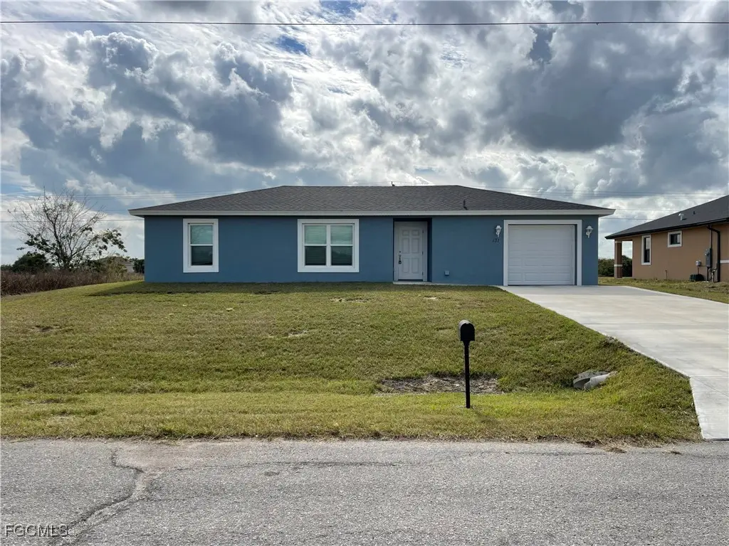 131 Carousel Avenue, Labelle, FL 33935 - Image #1