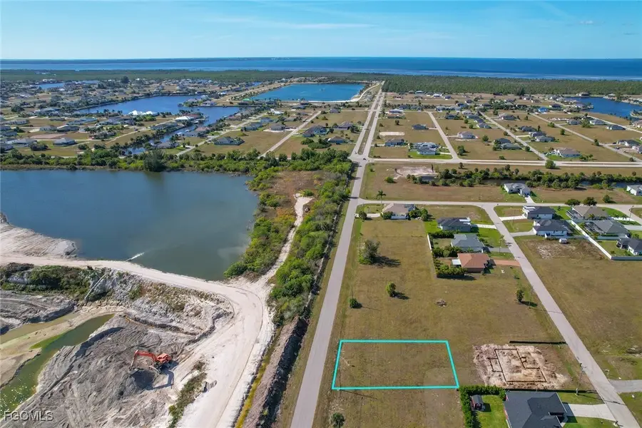 3905 Caloosa Parkway N, Cape Coral, FL 33993 - #2