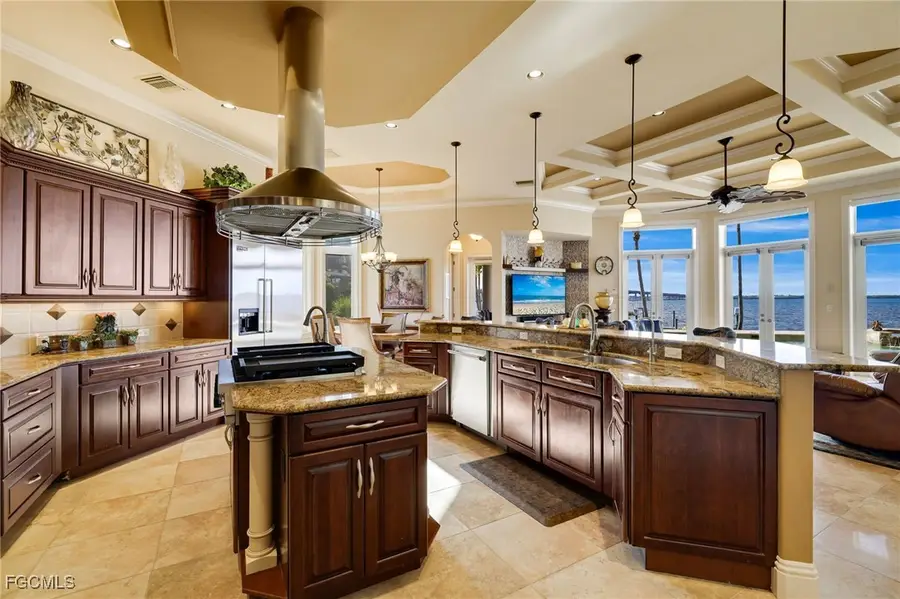 1201 Walden Drive, Fort Myers, FL 33901 - Image #2