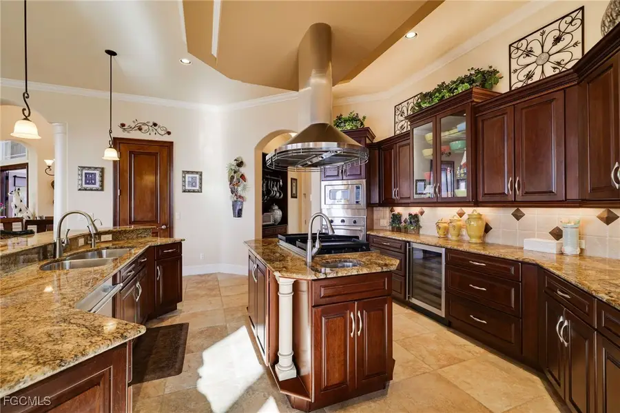 1201 Walden Drive, Fort Myers, FL 33901 - Image #3