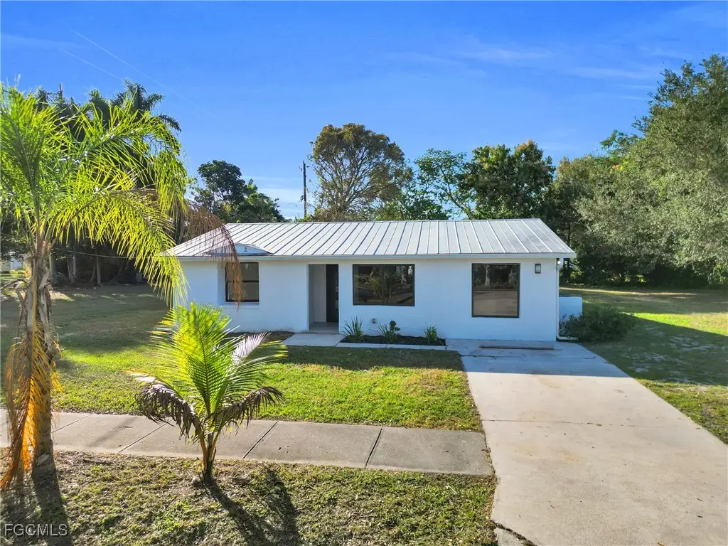 356 New York Drive, Fort Myers, FL 33905 - #1