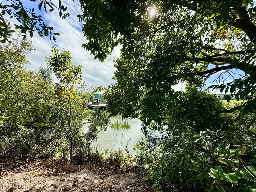 418 NW 14th Terrace, Cape Coral, FL 33993 - #2