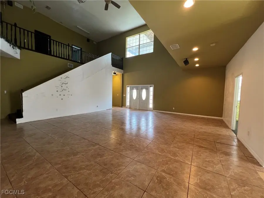 1019 Lincoln Avenue, Lehigh Acres, FL 33972 - Image #2