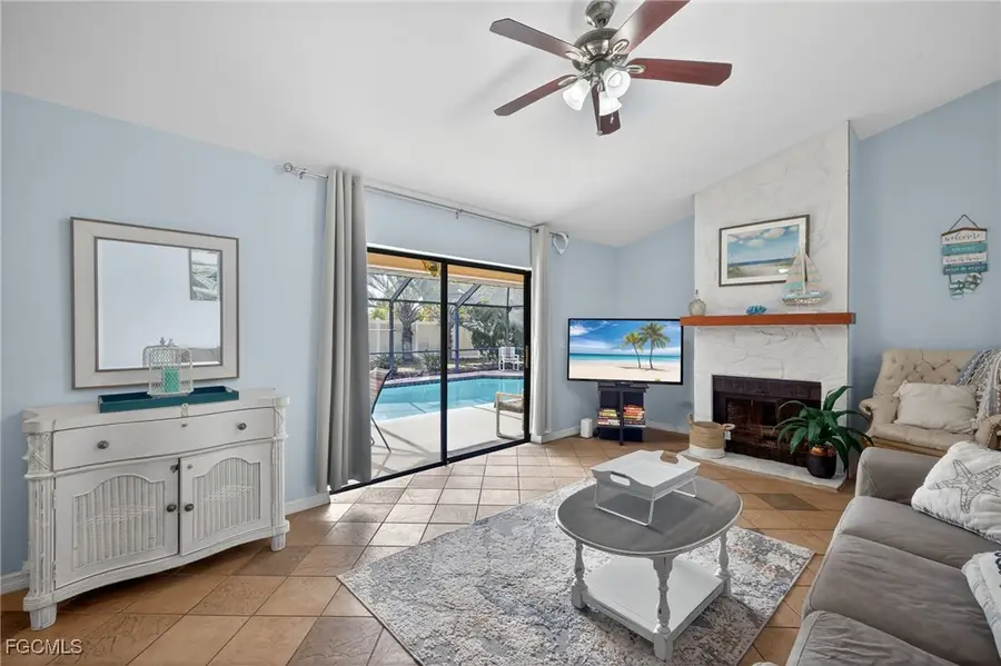 1224 NE 4th Place, Cape Coral, FL 33909 - Image #3