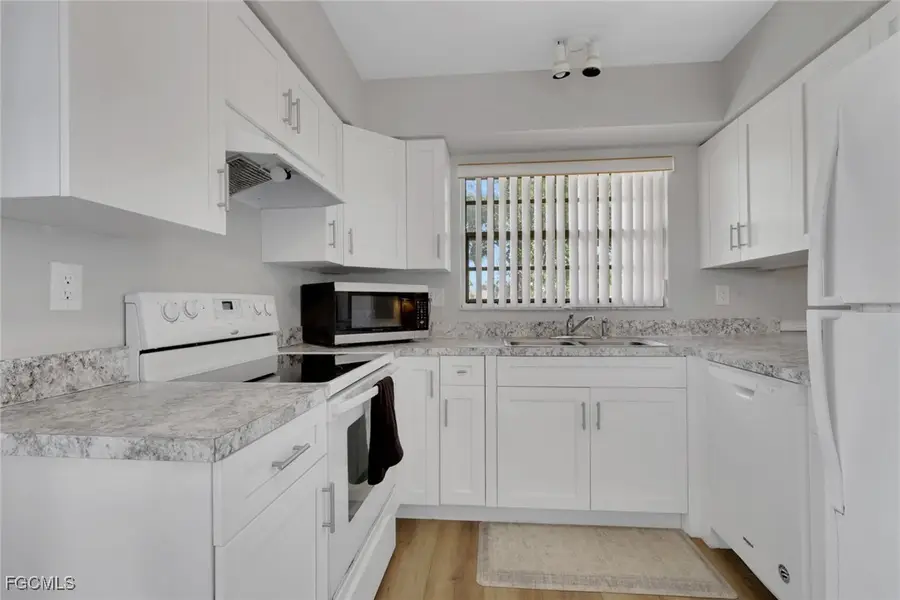 646 SE 12th Court #17, Cape Coral, FL 33990 - Image #3