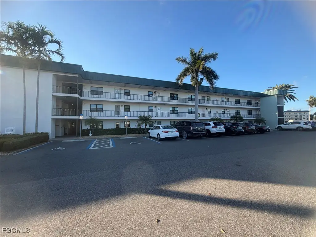 1747 Pebble Beach Drive #206, Fort Myers, FL 33907 - Image #1