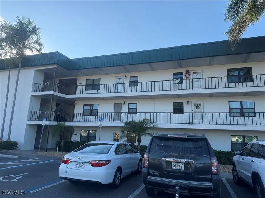 1747 Pebble Beach Drive #206, Fort Myers, FL 33907 - Image #3