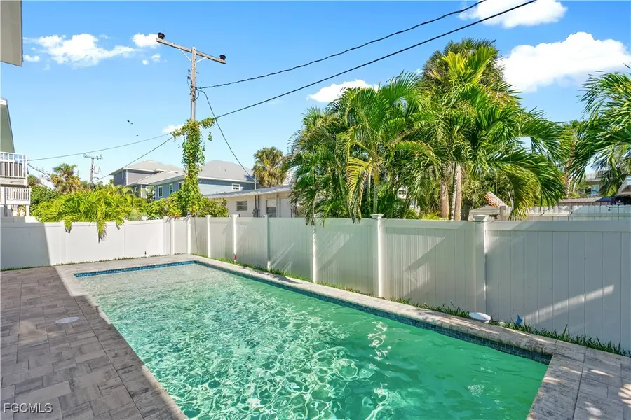 250 Pearl Street, Fort Myers Beach, FL 33931 - Image #2