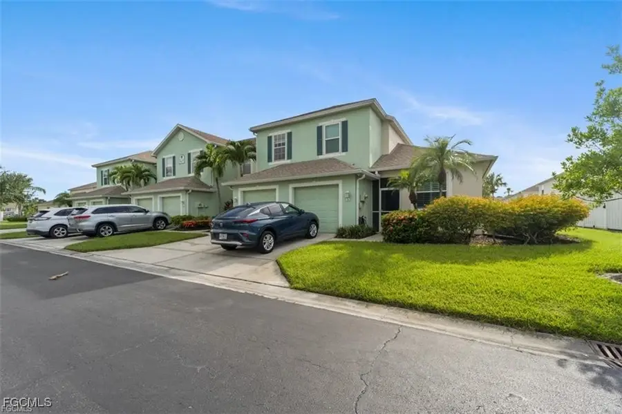 3637 Pine Oak Circle #105, Fort Myers, FL 33916 - Image #2