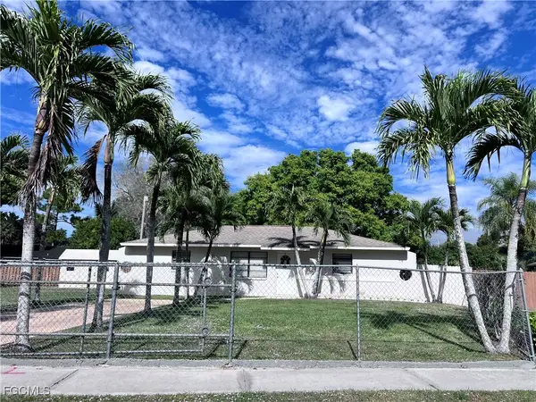 614 6th Avenue Circle, Immokalee, FL 34142