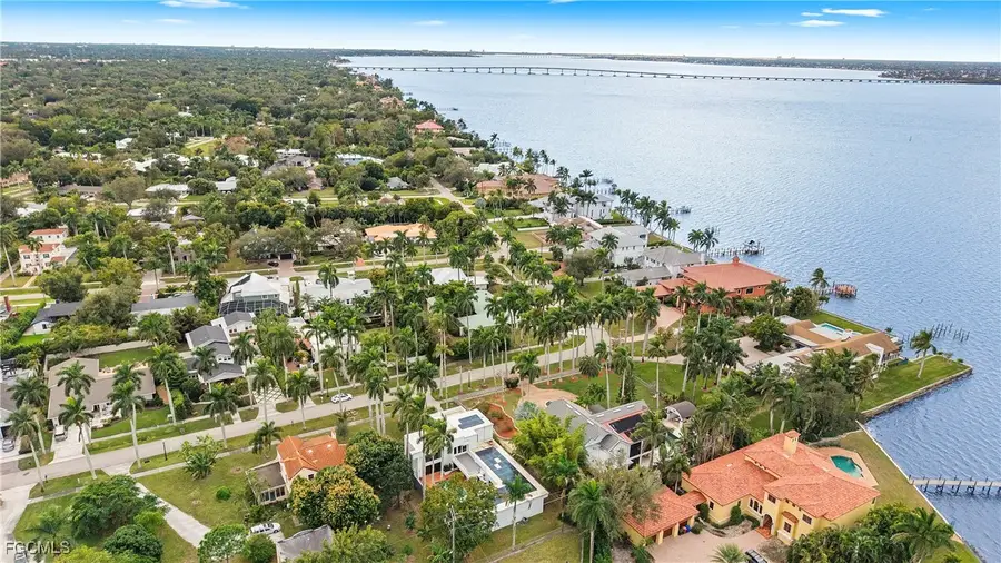 1215 Caloosa Drive, Fort Myers, FL 33901 - Image #3