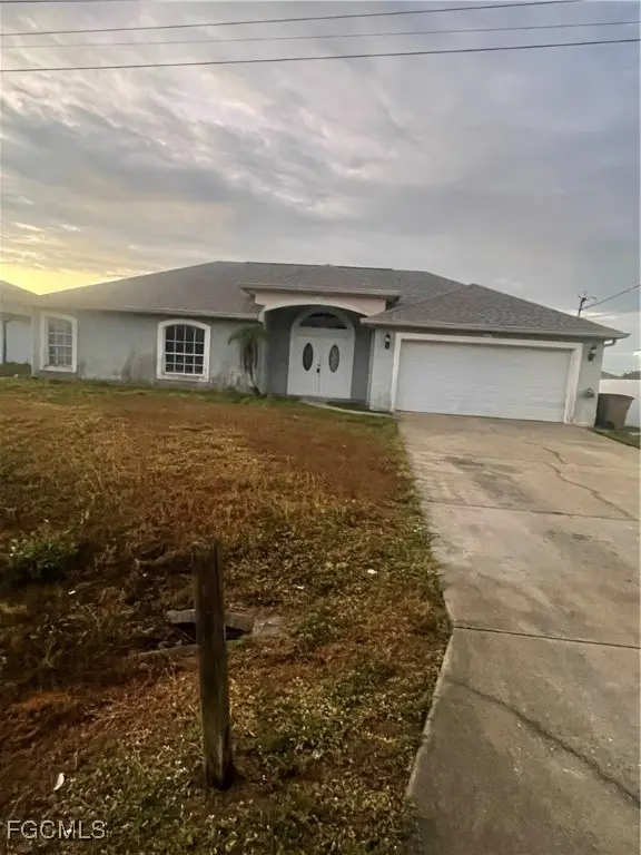 4105 26th Street Sw, Lehigh Acres, FL 33976