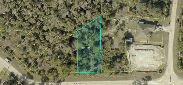 658 Topeka Court, Lehigh Acres, FL 33972