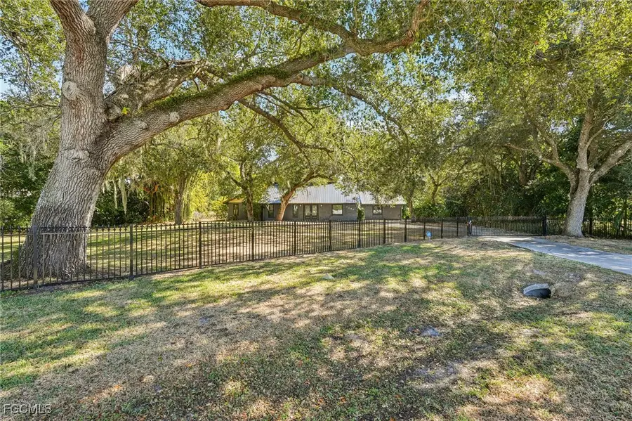 7280 Pelas Circle, North Fort Myers, FL 33917 - Image #3