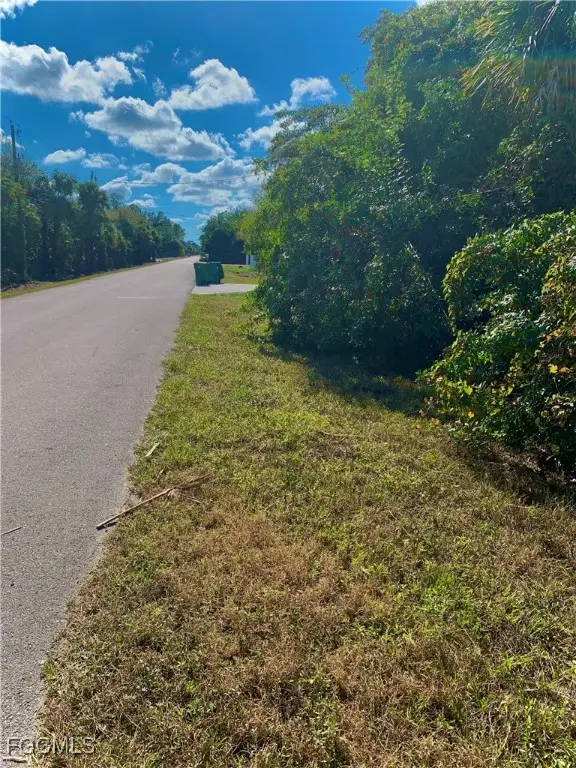 569 22nd Street Ne, Naples, FL 34120 - Image #2