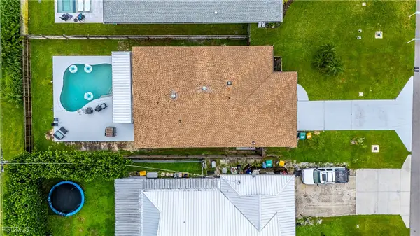 758 105th Avenue N, Naples, FL 34108