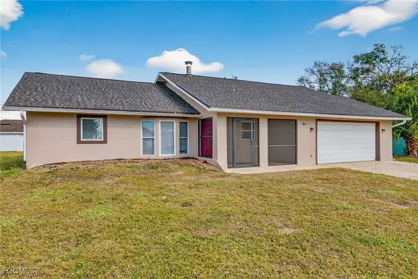 1425 SE 25th Lane, Cape Coral, FL 33904