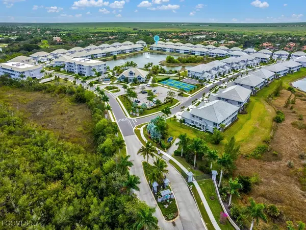 233 Indies Drive E #201, Naples, FL 34114